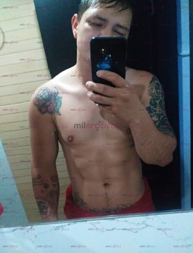FOTOS DE HOMBRE JOVEN TIERNO CARIÑOSO CON GANAS DE HACERTE JUGAR NO LO PIENSES