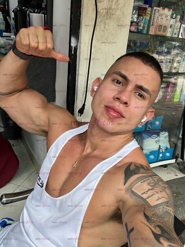 FOTOS DE ANDERSON XL, COLOMBIANO DEPORTISTA Y MUY VARONIL.