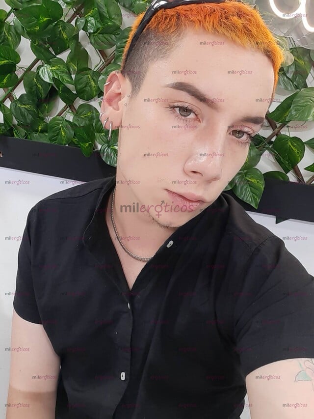 FOTOS DE SEXY JOVEN VERSÁTIL CALIENTE DISPUESTO A HACERTE FELIZ