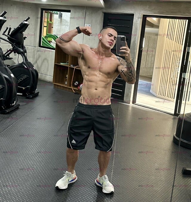 FOTOS DE ANDERSON XL, COLOMBIANO DEPORTISTA Y MUY VARONIL.