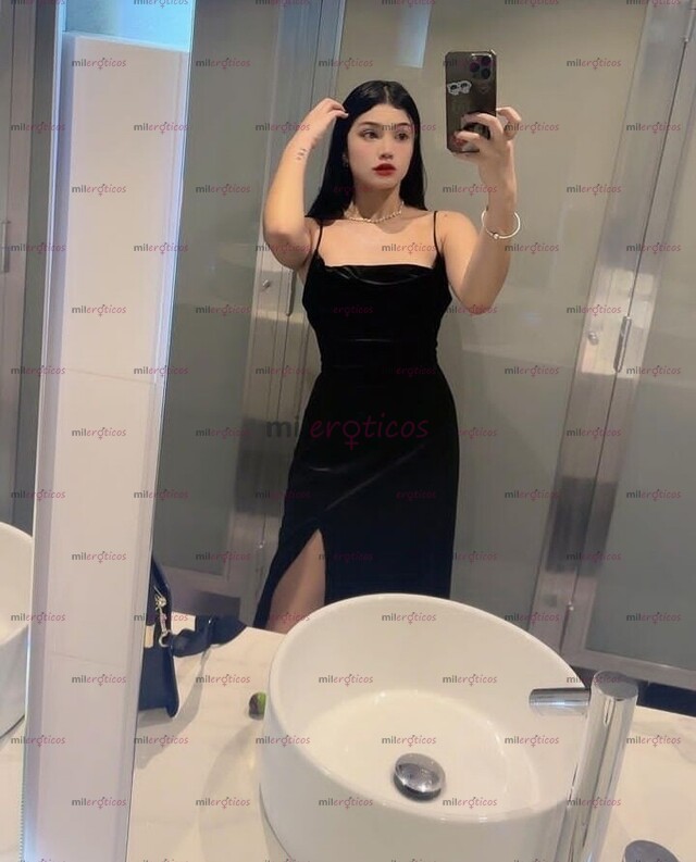 FOTOS DE BIENVENIDO AL PARAÍSO DEL PLACER Y LA SEDUCCIÓN, DADO POR UNA BELLA MUJER ALTA D