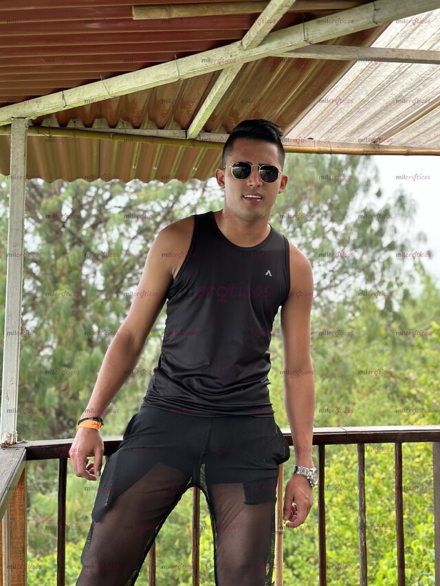 FOTOS DE MORENO DOTADO DE 1.86 Y 23CM DE PLACER CONÓCEME