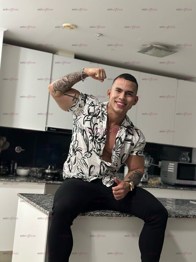 FOTOS DE ANDERSON, COLOMBIANO ACTIVO XL, VARONIL Y DEPORTISTA