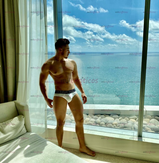 FOTOS DE SEXY MACHO MUY CALIENTE, VISITANDO TU CUIDAD