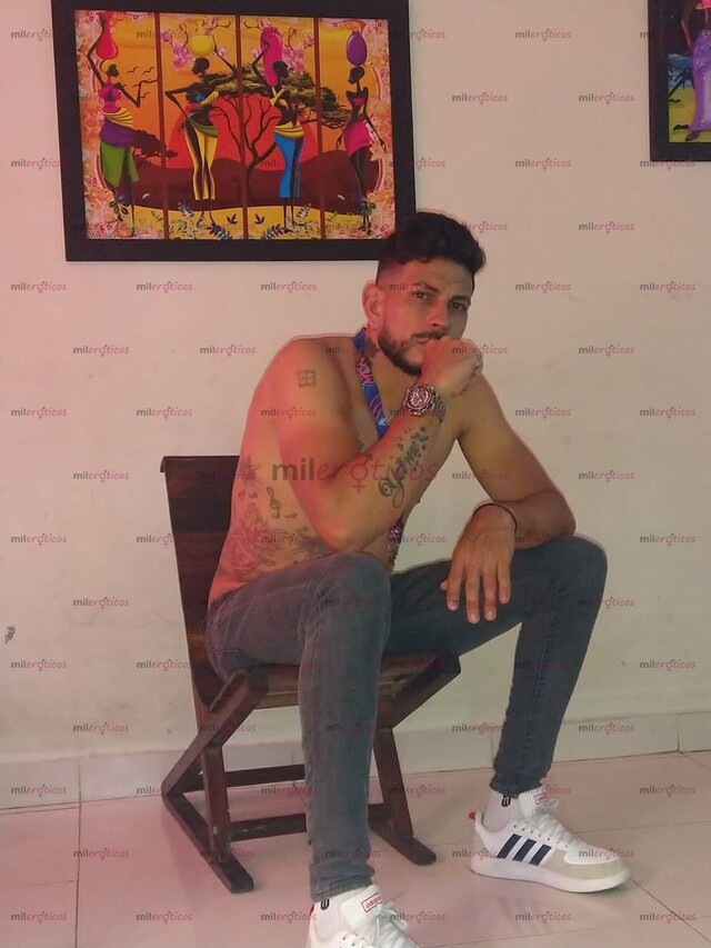 FOTOS DE HOMBRE SEXI DOTADO 100 X CIENTO ACTIVO Y COMPLACIENTE