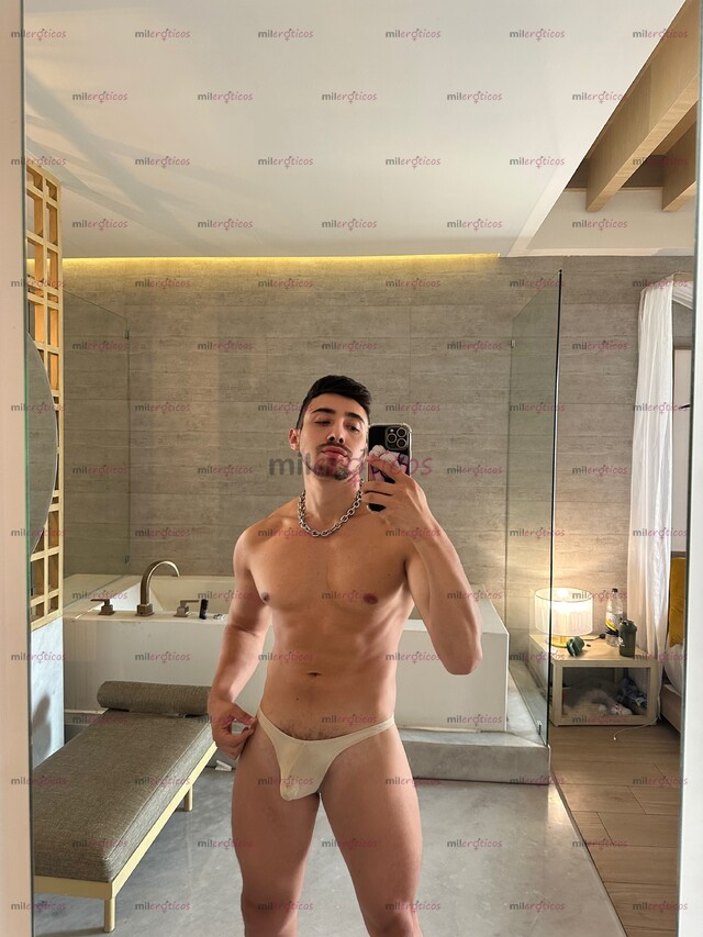 FOTOS DE SEXY MACHO MUY CALIENTE, VISITANDO TU CUIDAD