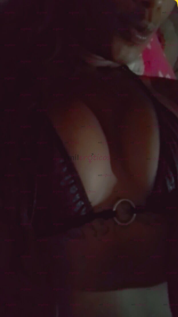 FOTOS DE FLAKITA CON CUERPO ARDIENTE; TE GUSTAN LOS TATTOS!