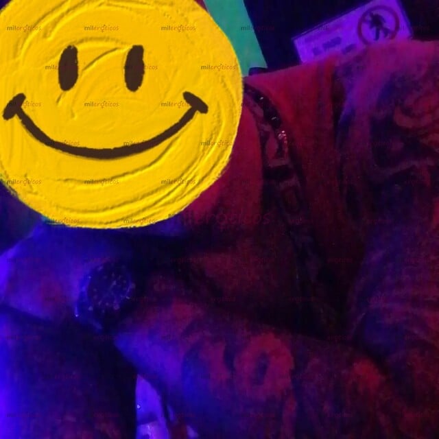 FOTOS DE GIGOLO BIEN DOTADO DISPUESTO A COMPLACER TUS FANTASIAS NO TE ARREPENTIRAS