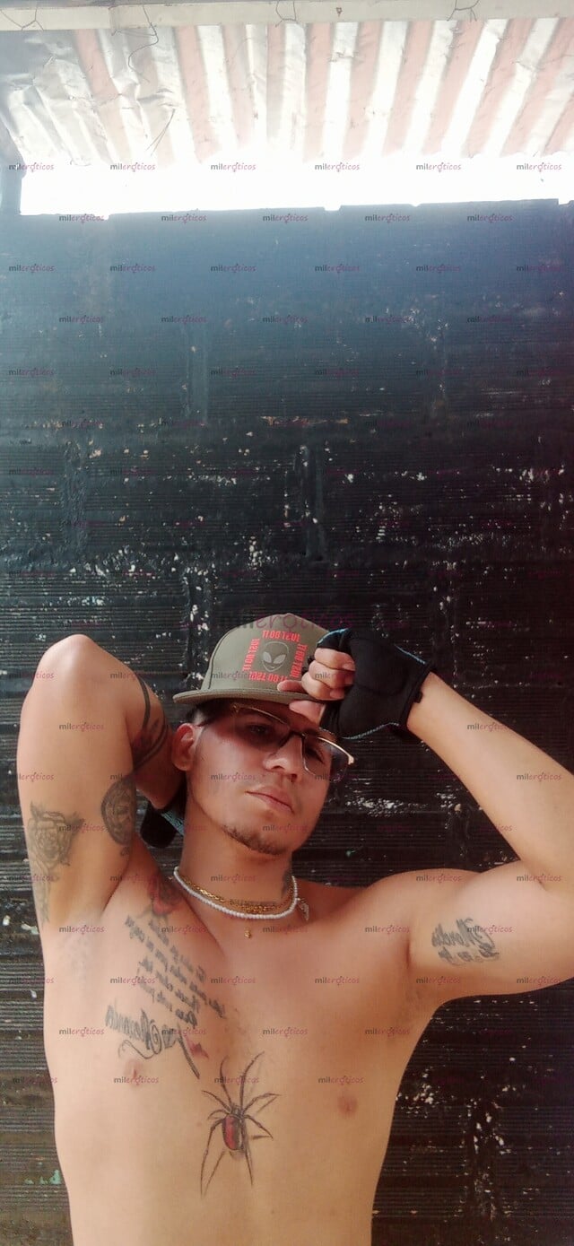 FOTOS DE CHICO ASEADO DISCRETO Y MACHITO SERIO TENGO 22 AÑOS