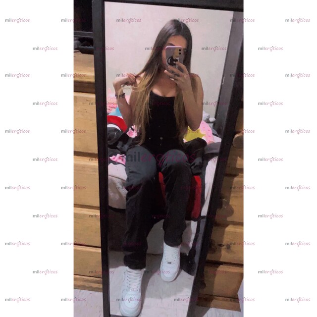 FOTOS DE ANDY UNA CHICA SIN COMPLEJOS SIN SENSURA Y MULTIORGASMICA