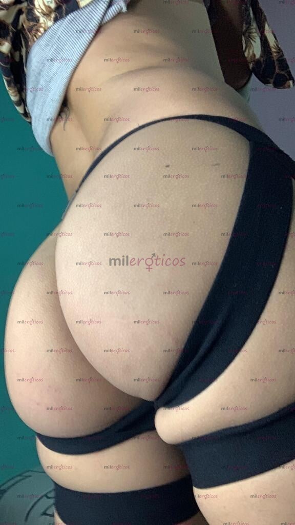 FOTOS DE CALIENTE PAREJA DE CHICOS VERSÁTILES, CON SITIO DISPONIBLES PARA COMPLACERTE.
