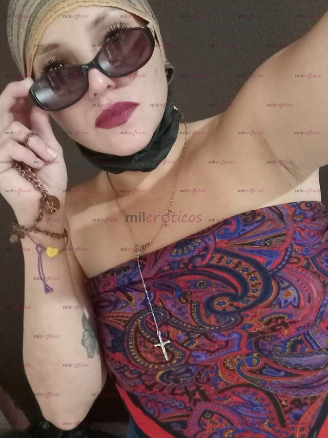 FOTOS DE MUJER DELICIOSA , ARDIENTE EN LA CAMA, SENSUAL Y MUY CACHONDA