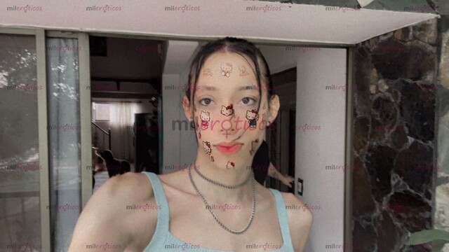 FOTOS DE PEREIRANA COMPLACIENTE VERGONA, FLACA, ALTA Y FEMENINA DISPUESTA A TODO.