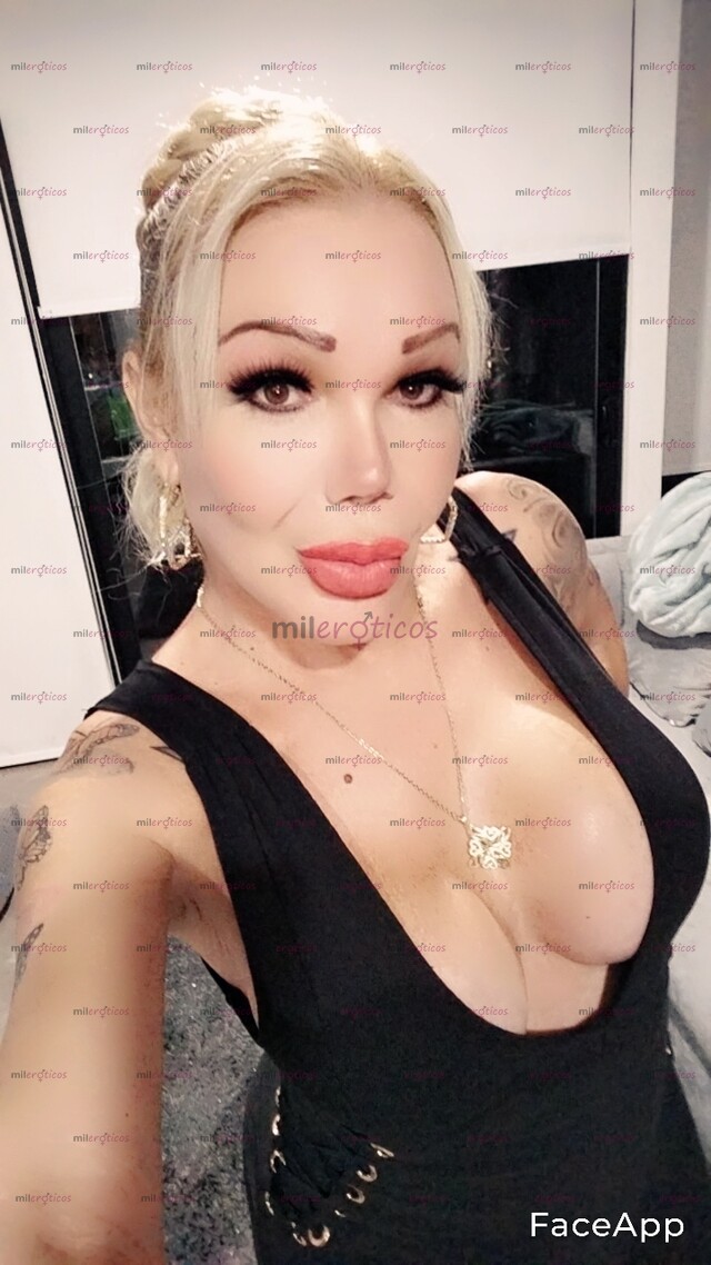 FOTOS DE SEXY VOLUPTUOSA CALIENTE CHICA TRANS PARA SATISFACERTE