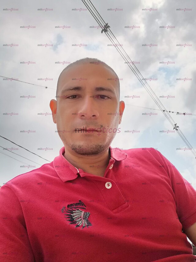 FOTOS DE HOLA ESTOY AQUÍ PARA COMPLACER RUS MÁS BAJOS DESEOS