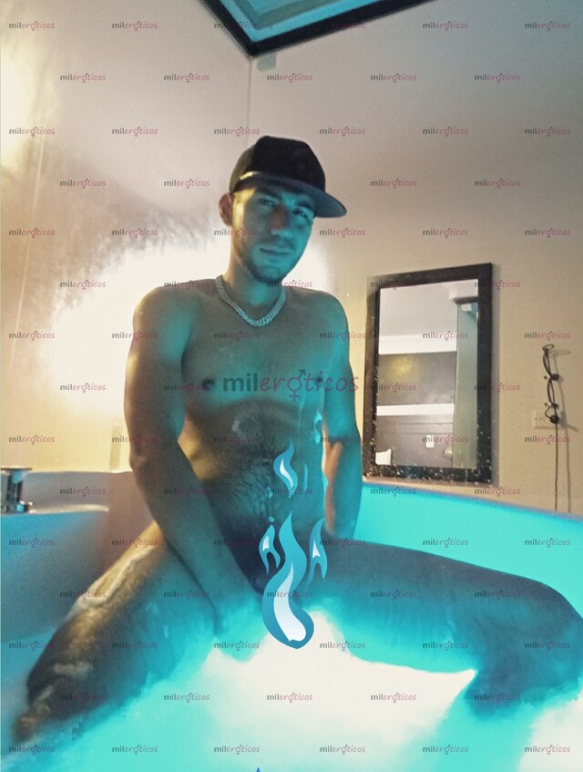 FOTOS DE MACHO CALIENTE RESERVADO.DISPONIBLE CHARLAME