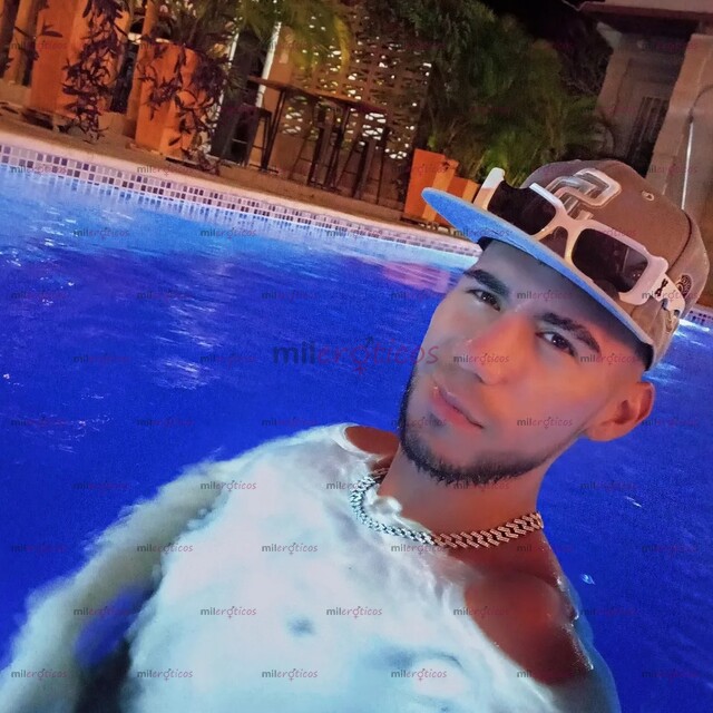 FOTOS DE MACHO CALIENTE RESERVADO.DISPONIBLE CHARLAME