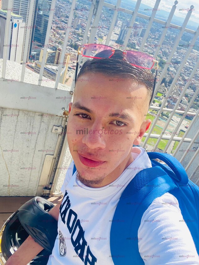 FOTOS DE JOVEN SERIO VARONIL 22 AÑOS LISTO PARA QUE VIVAS UNA EXPERIENCIA DIFERENTE