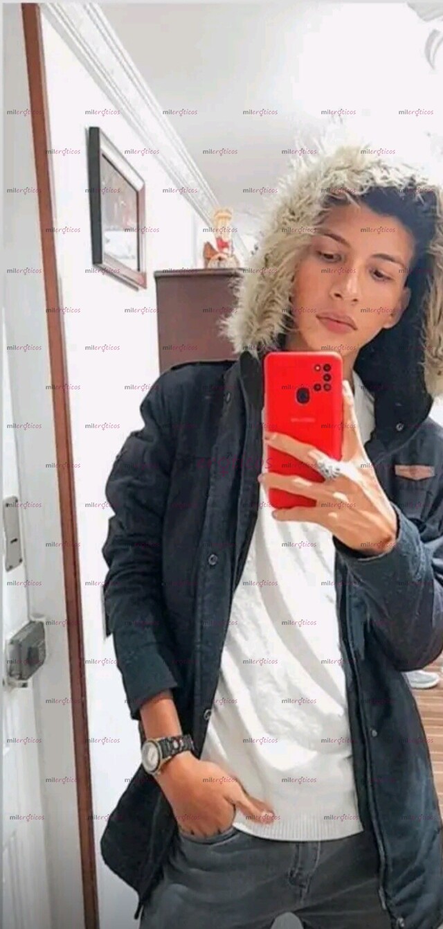 FOTOS DE FLACO ARDIENTE, JOVEN UNIVERSITARIO COMPLACIENTE DE TODOS TU DESEOS