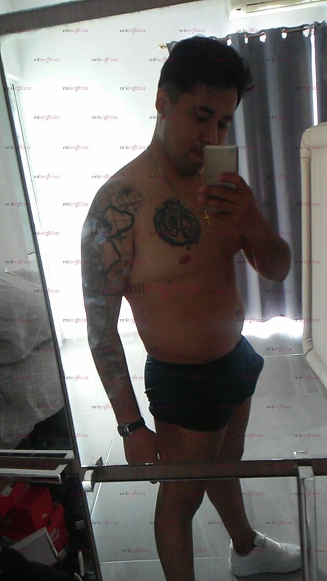 FOTOS DE CHICO JOVEN CON LA MEJOR ACTIUD Y MANERA DE HACERTE VENIR UNA Y OTRA VEZ