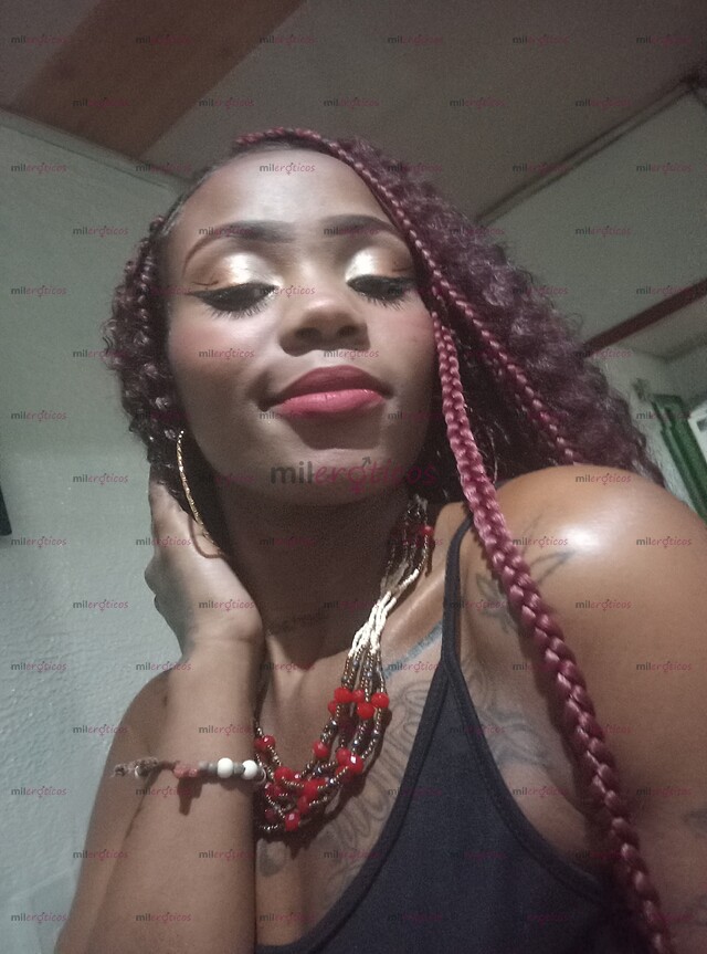 FOTOS DE MORENA CALEÑA CALIENTE CON GANAS DE COMPLACER LOS MÁS SUCIOS PLACERES