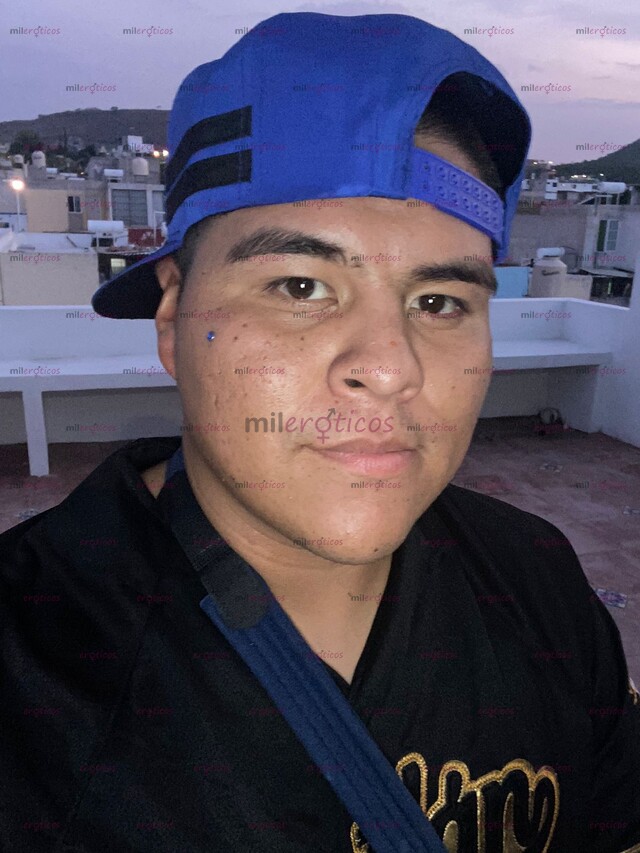 FOTOS DE HOLA ME PRESENTO SOY UN CHICO DE 23 AÑOS DISPONIBLE PARA LO QUE CUALQUIER MUJER