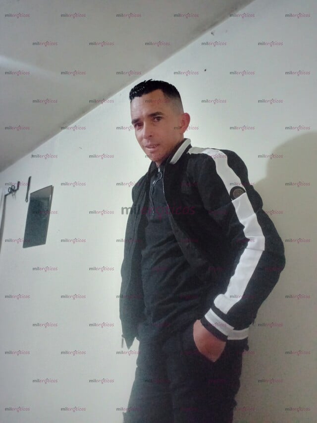 FOTOS DE HOLA MI NOMBRE ES ANGEL HOMBRE MADURO DISPUESTO A COMPLACERTE