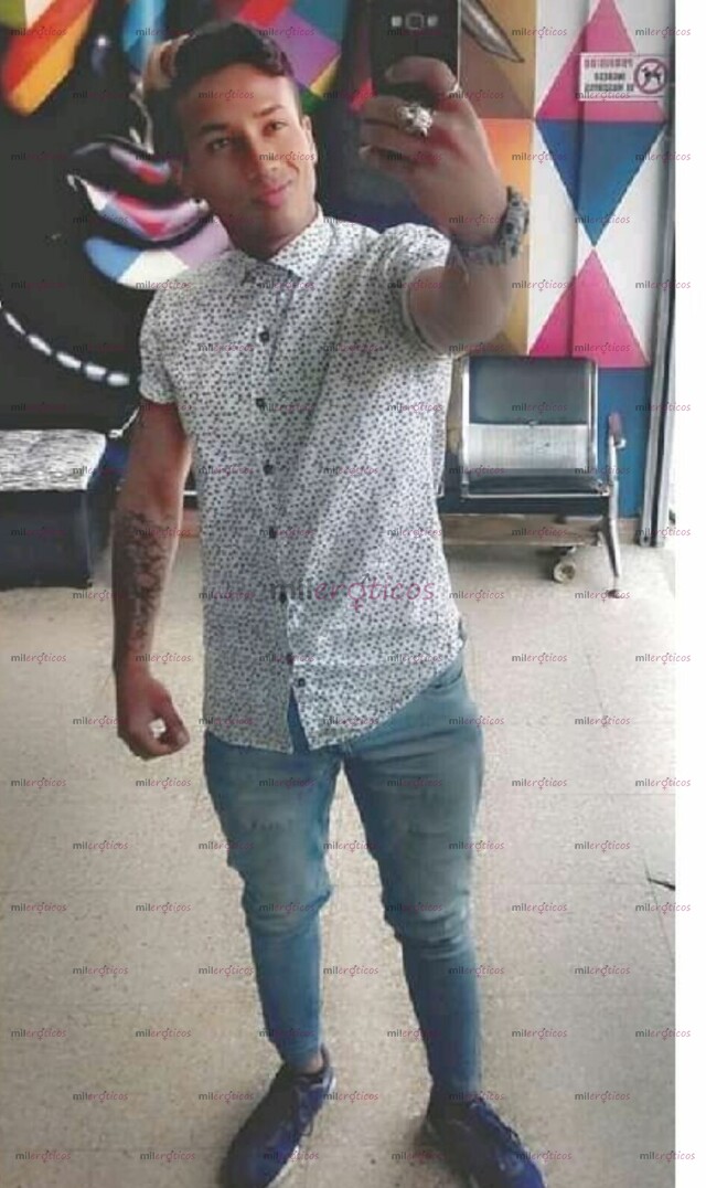 FOTOS DE SOY UN JOVEN DE 25 AÑOS DOTADO FOGOSO DISPUESTO A CUMPLIR TUS FANTASIAS