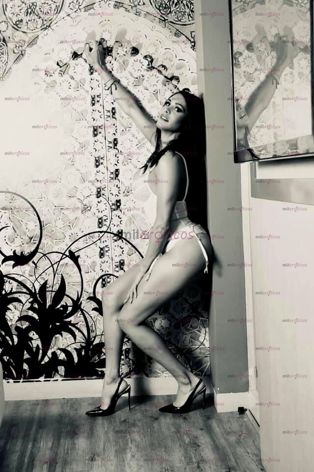 FOTOS DE HOLA, SOY AMELIA UNA ESPECTACULAR SHEMALE, TAL Y COMO VES EN MIS FOTOS REALES. H