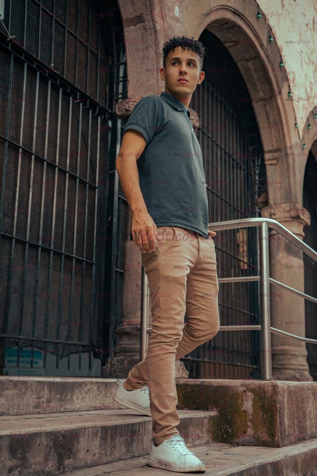 FOTOS DE COLOMBIANO, 23CM DE1.86. 24 AÑOS ACTIVO.