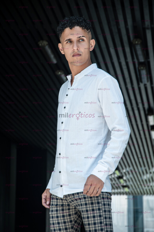 FOTOS DE COLOMBIANO, 23CM DE1.86. 24 AÑOS ACTIVO.