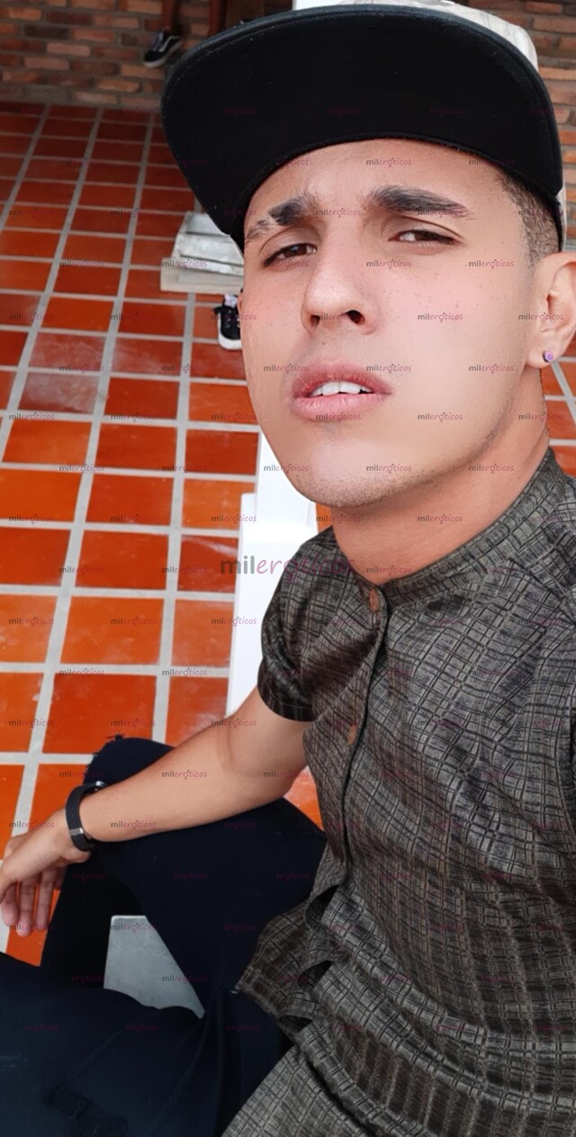 FOTOS DE COLOMBIANO, 23CM DE1.86. 24 AÑOS ACTIVO.