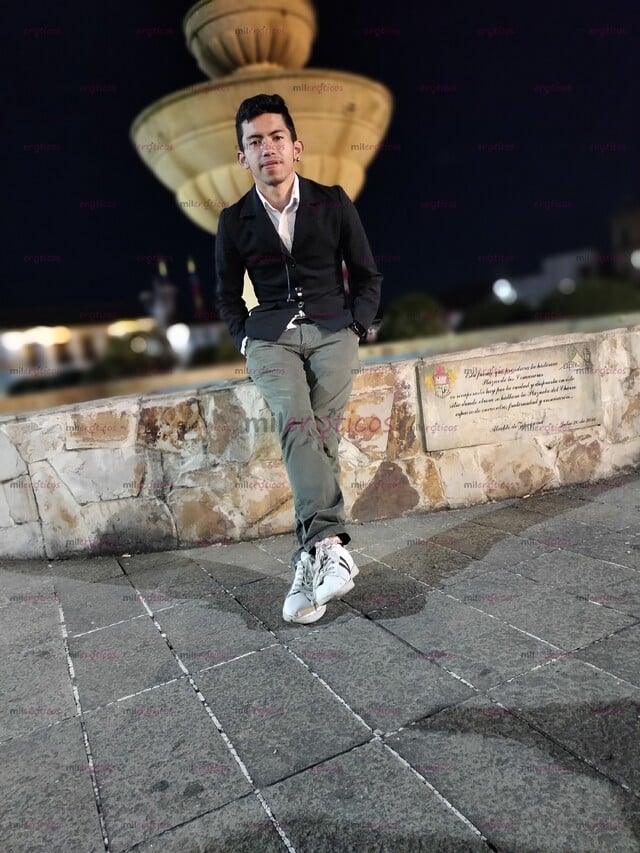 FOTOS DE JAIDER CHICO DISPUESTO A SATISFACER TUS MÁS ÍNTIMOS DESEOS