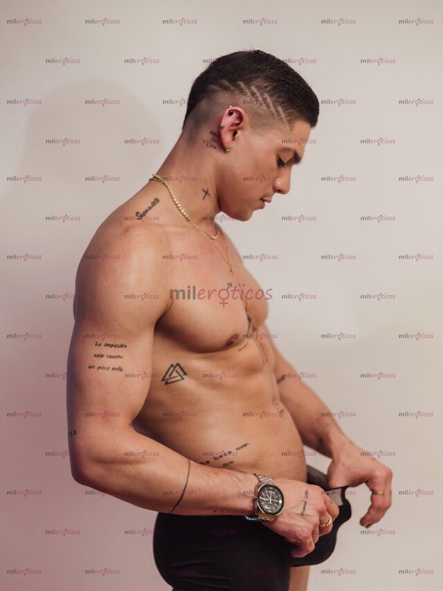 FOTOS DE MACHO CALIENTE DISPUESTO A CUMPLIR TUS FANTASIAS