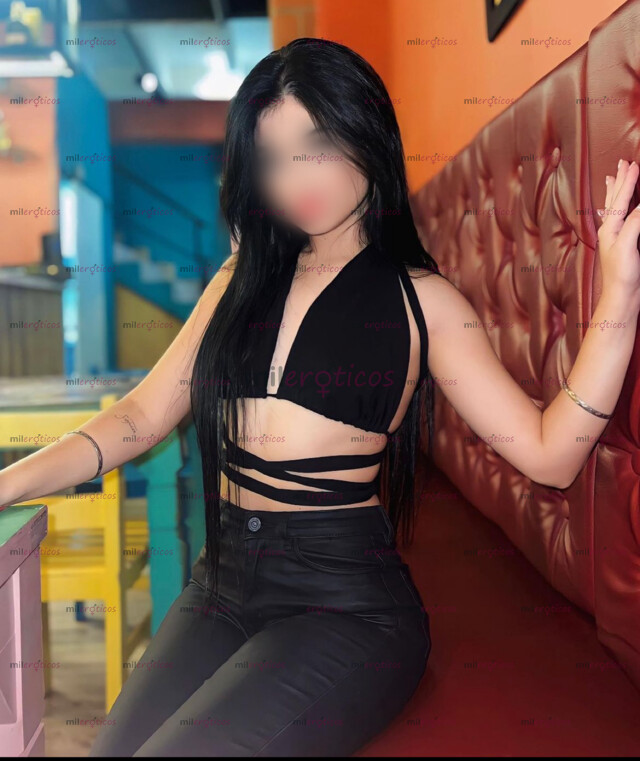 FOTOS DE ALONDRA CON PEQUEÑA CINTURA Y RICA NALGUITAS PETIT 20 AÑOS