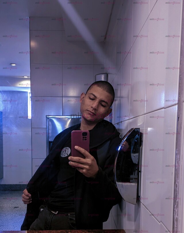 FOTOS DE ME PRESENTO SOY DANILO PARA LOS QUE QUIERAN CONTACTAR MI SERVICIOS 3132277036