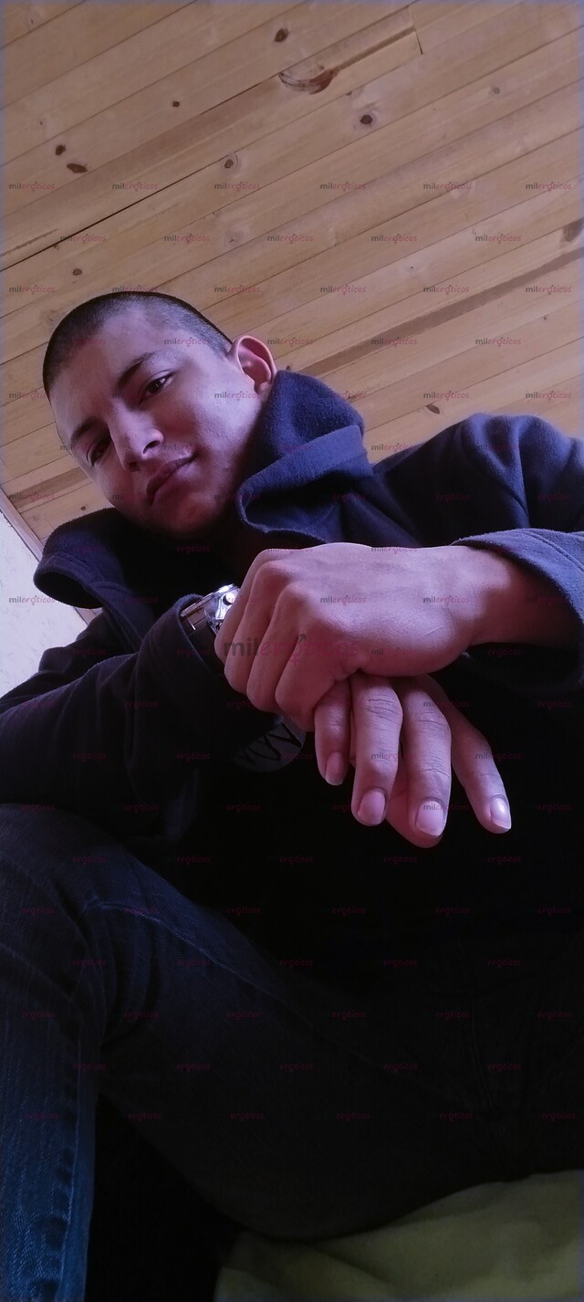 FOTOS DE ME PRESENTO SOY DANILO PARA LOS QUE QUIERAN CONTACTAR MI SERVICIOS 3132277036
