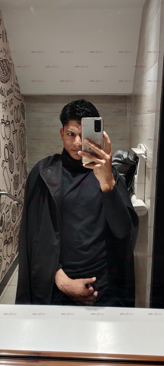 FOTOS DE ME PRESENTO SOY DANILO PARA LOS QUE QUIERAN CONTACTAR MI SERVICIOS 3132277036