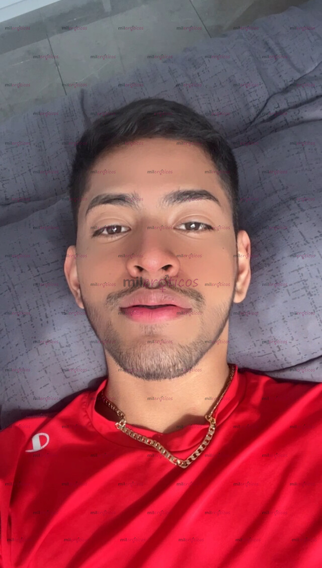 FOTOS DE UNIVERSITARIO ARDIENTE Y COMPLACIENTE 24 7