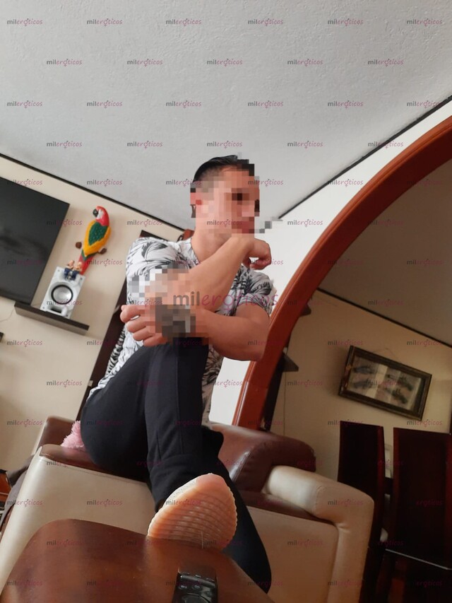 FOTOS DE JOVEN DISCRETO 1.64 ESTATURA SOLO DOMICILIOS ATIENDO SOLO MUJERES