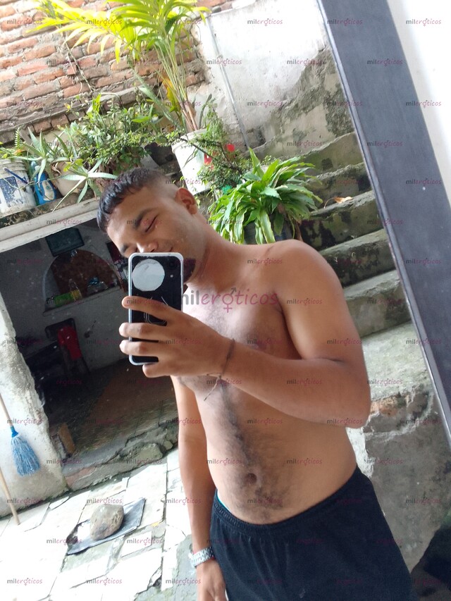 FOTOS DE HOLAA! ES UN PLACER ME LLAMO CAMILO Y ESTOY A TUS SERVICIOS