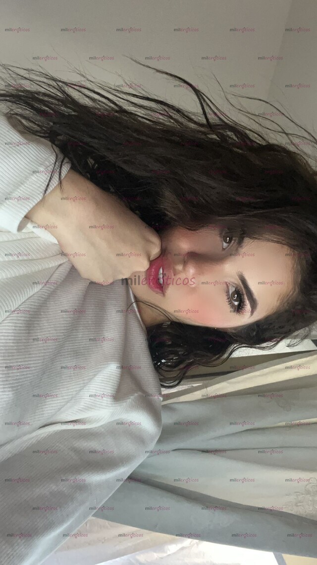 FOTOS DE CHICA SEXY LINDA Y COMPLACIENTE DISPUESTA A CUMPLIR TODAS TUS FANTASIAS