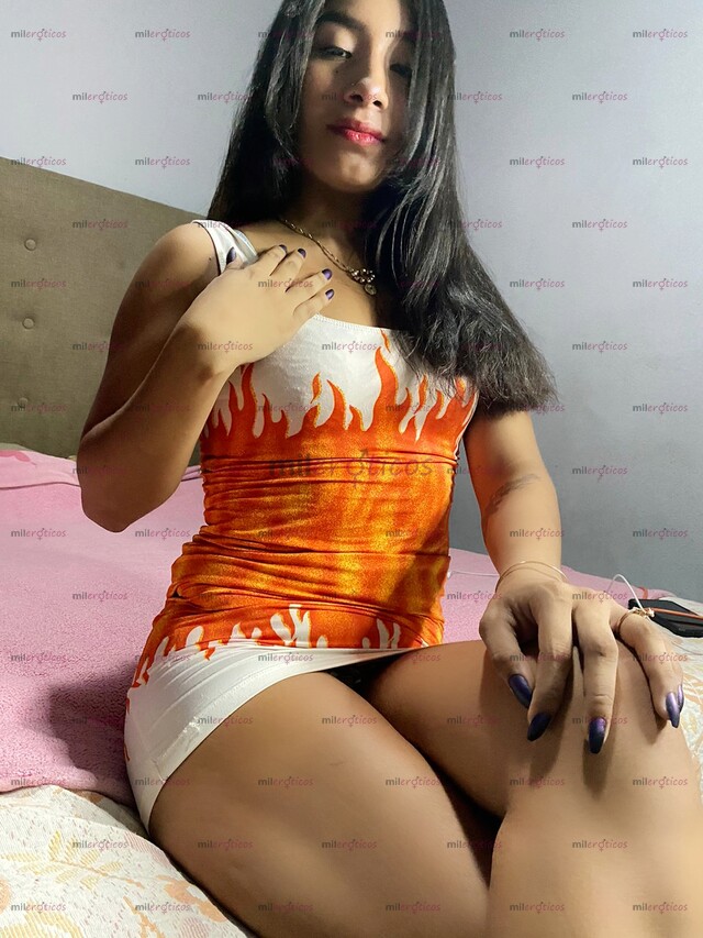 FOTOS DE SOY ROXY, TENGO 18 AÑITOS, SOY JUGUETONA Y CACHONDA!