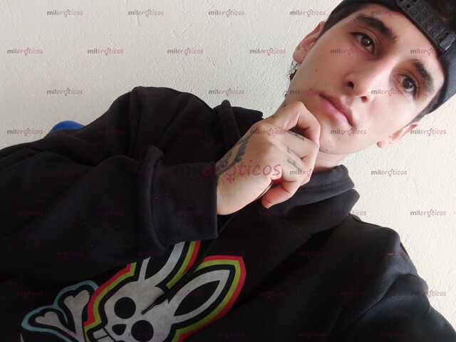 FOTOS DE CHICO COMPLACIENTE Y VERSÁTIL CON MUCH S GANAS DE DARTE PLACER