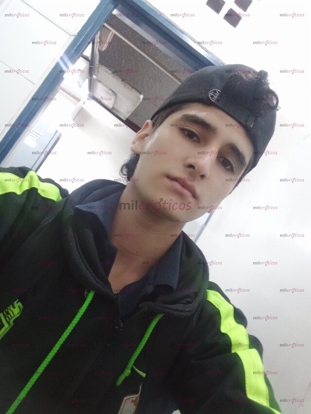 FOTOS DE CHICO COMPLACIENTE Y VERSÁTIL CON MUCH S GANAS DE DARTE PLACER