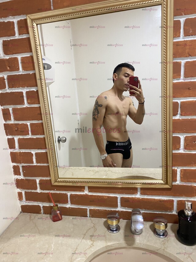 FOTOS DE NUEVO EN TU CIUDAD DULCERO HOT JOVEN VICIOSO A TOPE CON GANAS DE FOLLAR