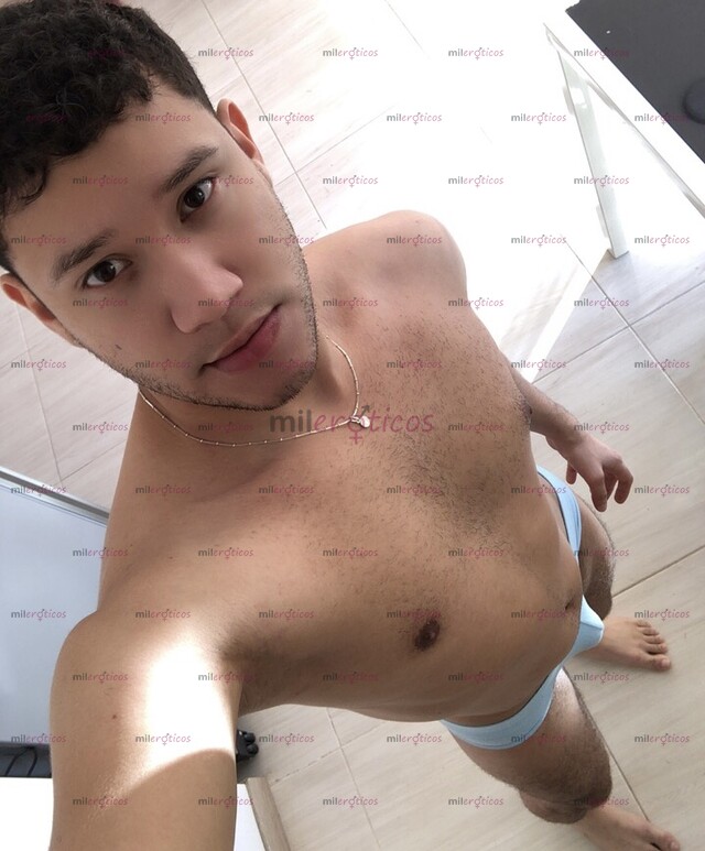 FOTOS DE CHICO GUAPO VERSÁTIL AGUNTADOR SOLO HOMBRES SOLVENTES