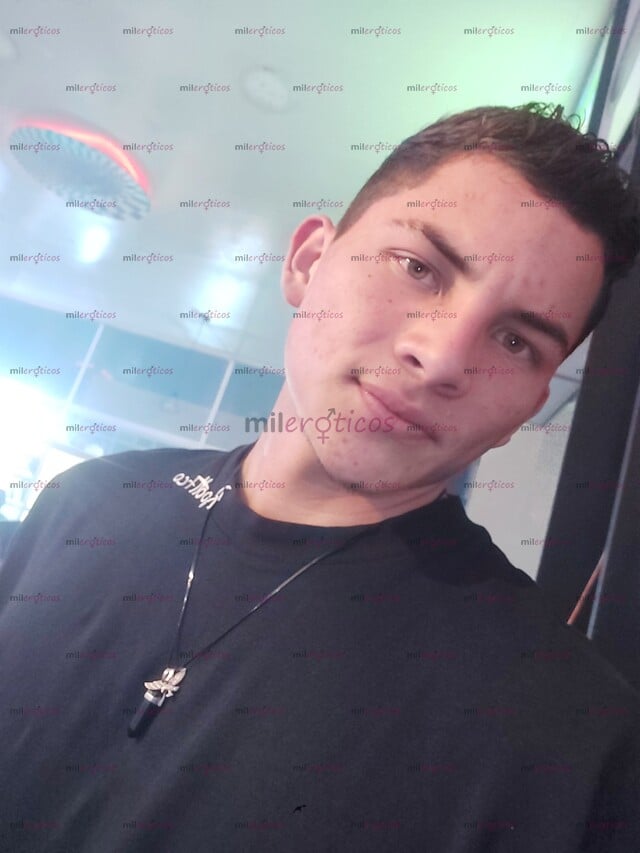 FOTOS DE CHICO MALO CON FETICHES Y FANTASÍAS POR CUMPLIR