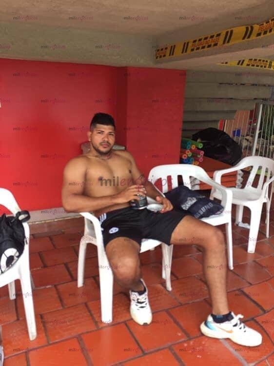FOTOS DE MORENO GUAPO LECHERO, CALIENTE, DOMINANTE, PASIONAL, CARIÑOSO Y MUY MORBOSO