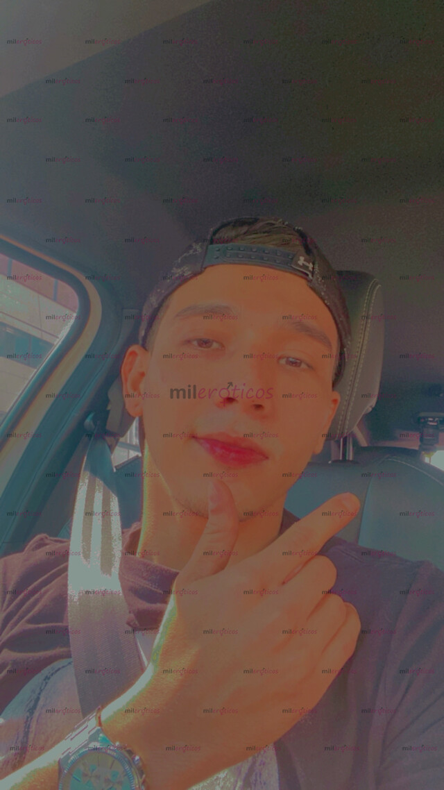 FOTOS DE JOVEN VERGÓN ATLÉTICO RISUEÑO Y MUY RESERVADO